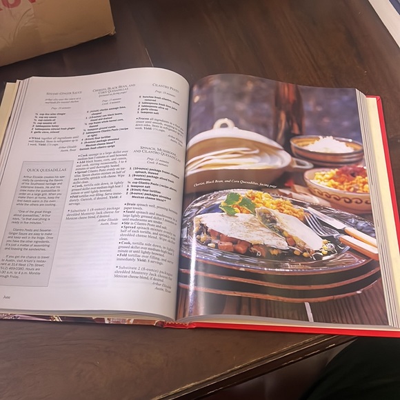 Hardcover Southern Living 2000 annual recipes - Picture 3 of 5